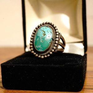 Vintage native sterling silver turquoise ring